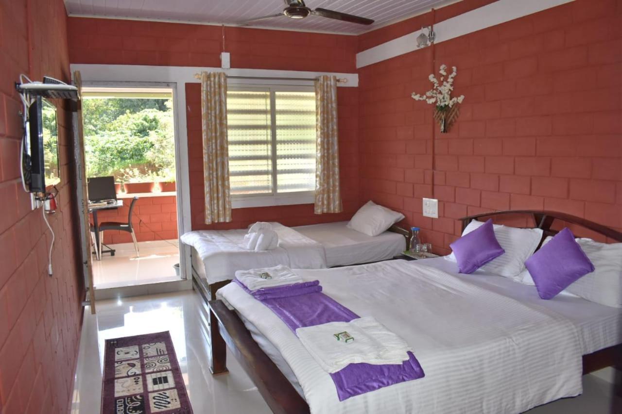 Camp Coorg Apartment Madikeri Bagian luar foto